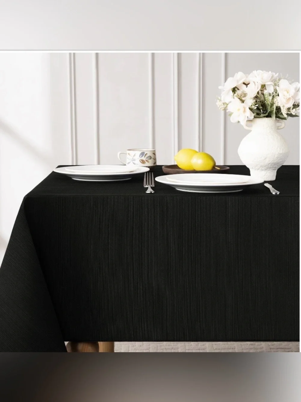 Indoor/Outdoor Damask Jacquard Tablecloth Rectangular 60x84” BLACK